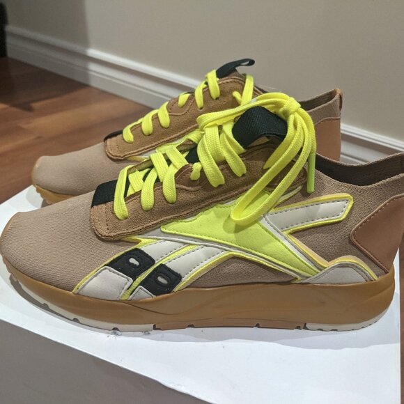 Reebok x Victoria Beckham sneakers - Picture 1 of 3